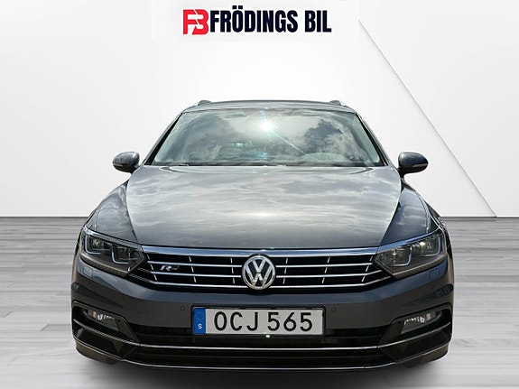 Volkswagen Passat 4 of 21