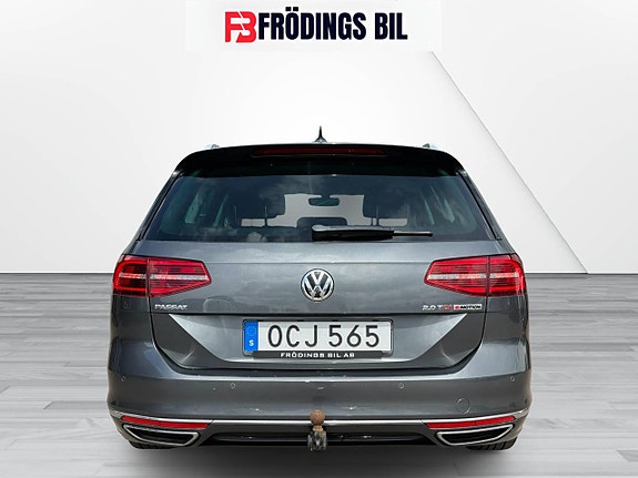 Volkswagen Passat 8 of 21