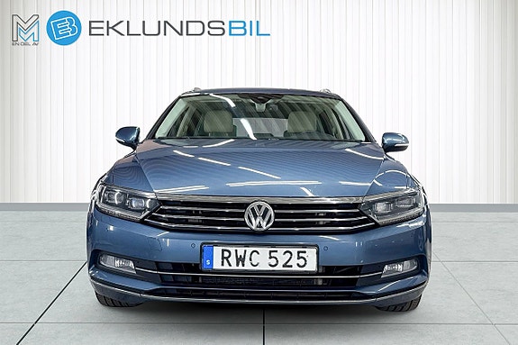 Volkswagen Passat 9 of 18