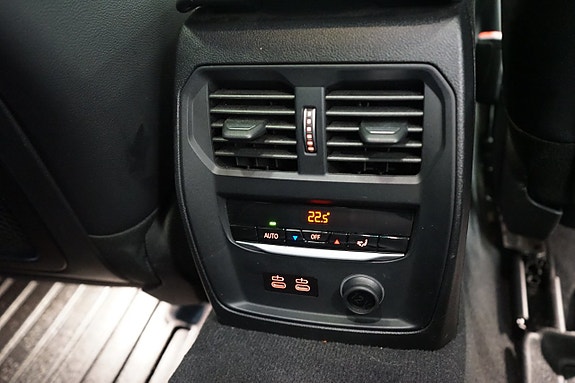 BMW 330e 6 of 25