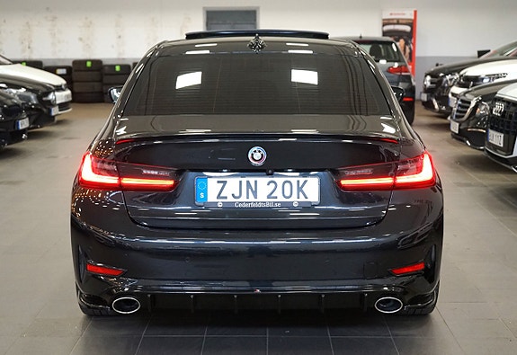 BMW 330e 10 of 25