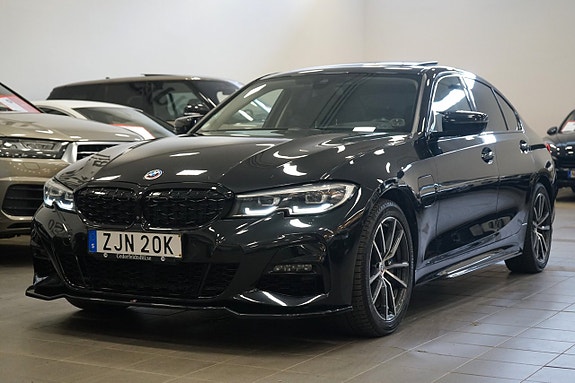 BMW 330e 3 of 25