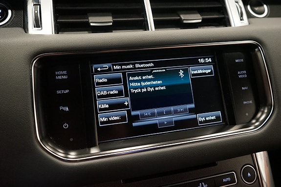 Land Rover Range Rover Sport 18 of 21