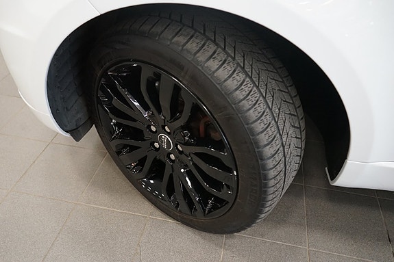 Land Rover Range Rover Sport 13 of 21