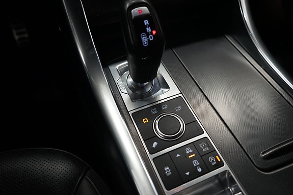 Land Rover Range Rover Sport 19 of 21
