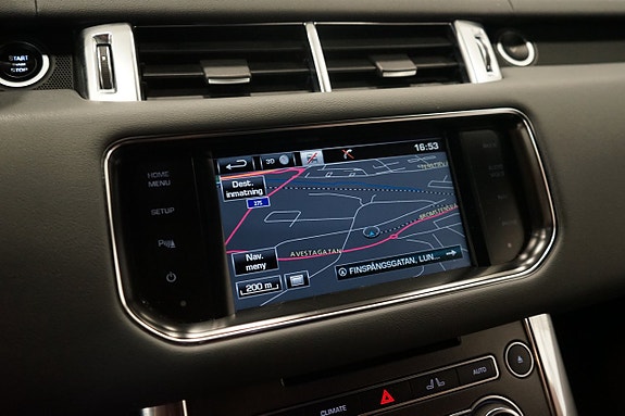 Land Rover Range Rover Sport 16 of 21