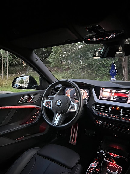 BMW 218i 8 of 8