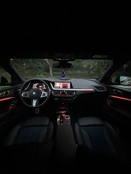 BMW 218i 7 of 8