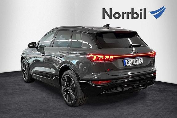 Audi Q6 e-tron 4 of 5