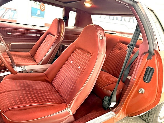 Chevrolet Monte Carlo 12 of 21