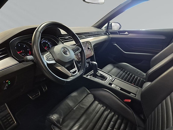 Volkswagen Passat Alltrack 5 of 9