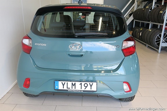 Hyundai i10 4 of 5