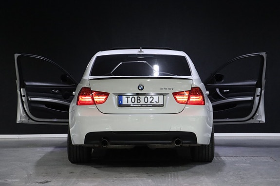 BMW 335i 11 of 30