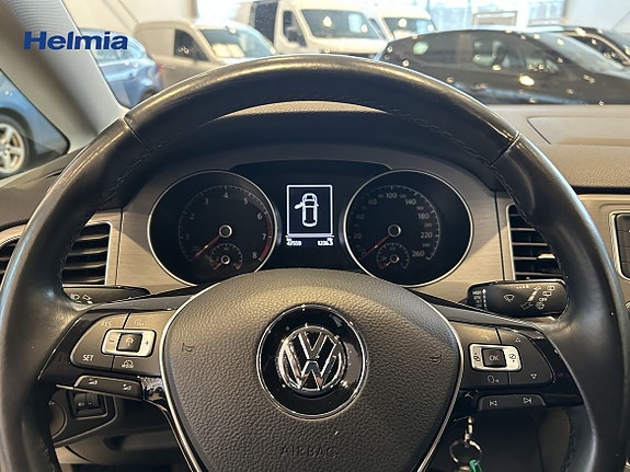 Volkswagen Golf Sportsvan 9 of 13