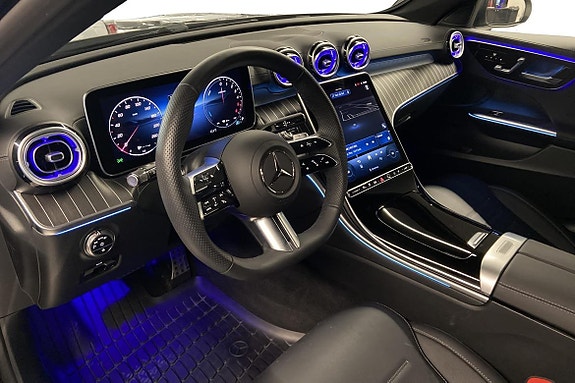 Mercedes-Benz C300 8 of 17
