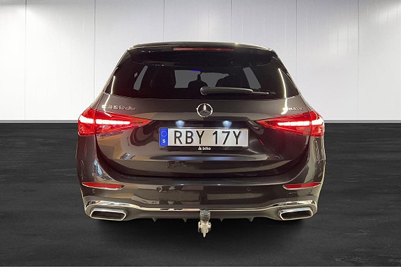 Mercedes-Benz C300 4 of 17