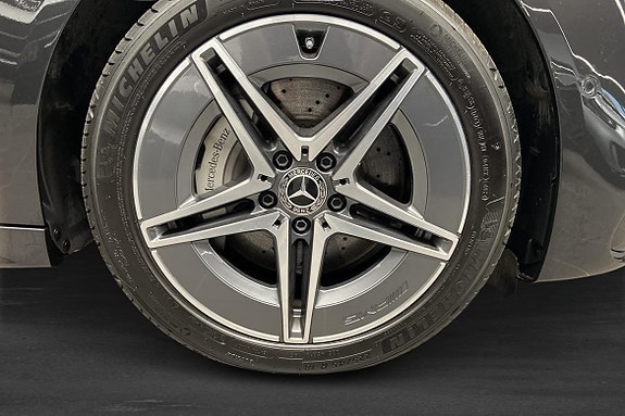 Mercedes-Benz C300 17 of 17