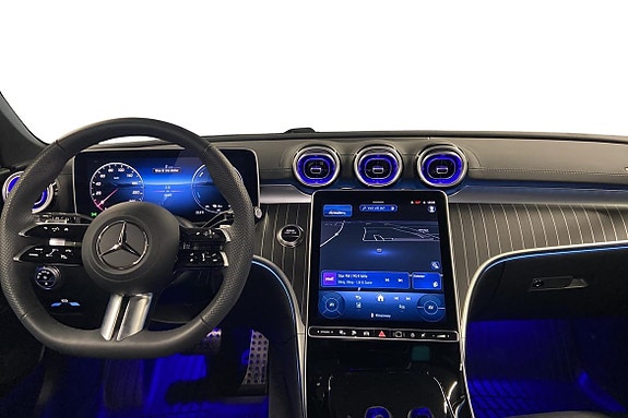 Mercedes-Benz C300 10 of 17