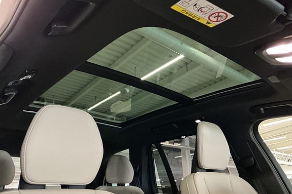 Volvo XC90 23 of 30
