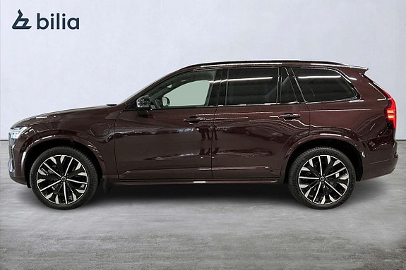 Volvo XC90 2 of 30