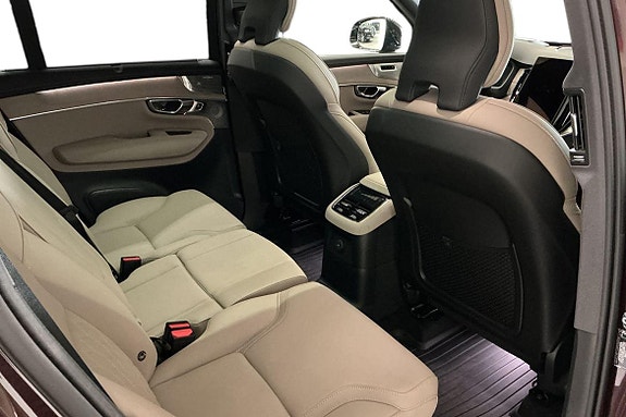 Volvo XC90 18 of 30
