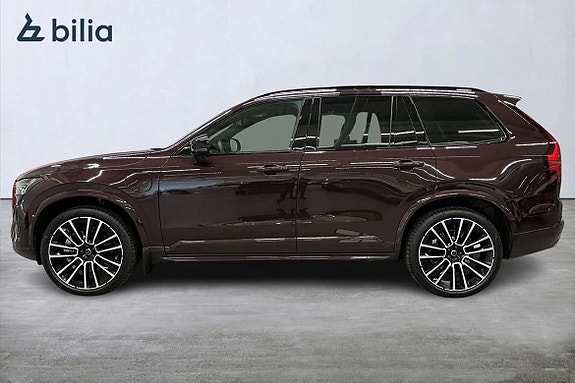 Volvo XC90 2 of 30