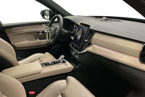Volvo XC90 15 of 30