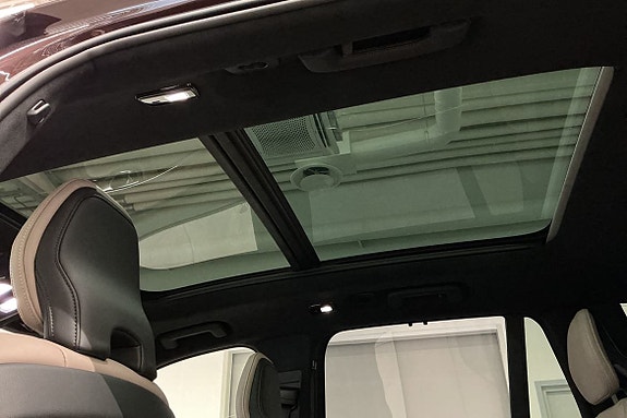 Volvo XC90 18 of 30