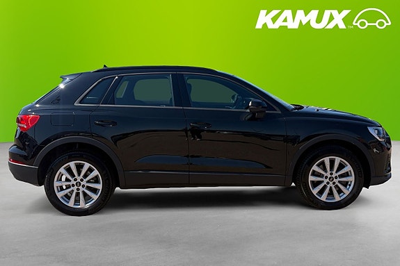 Audi Q3 2 of 26