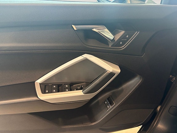Audi Q3 24 of 26