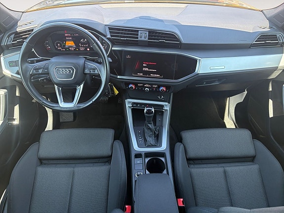 Audi Q3 11 of 26