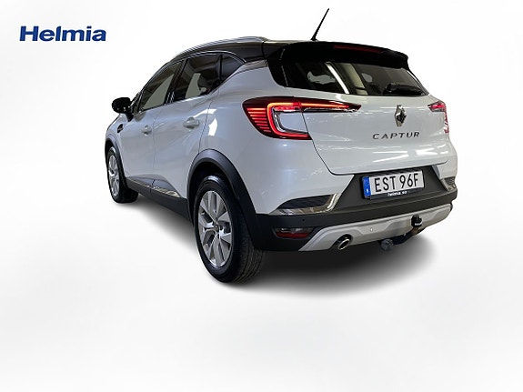 Renault Captur 3 of 5