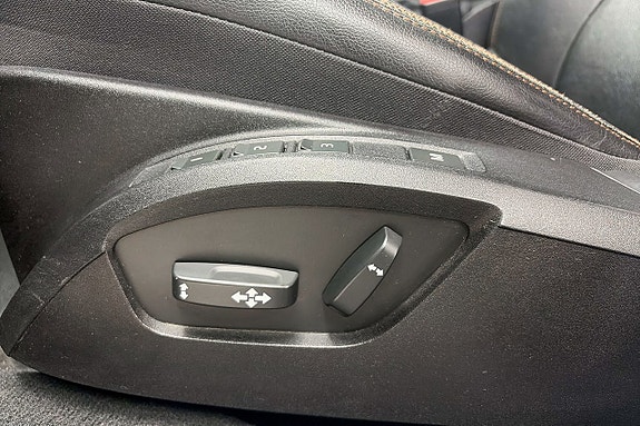 Volvo V40 Cross Country 16 of 22