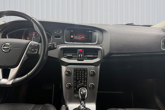 Volvo V40 Cross Country 11 of 22
