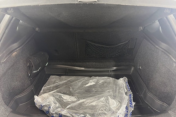 Volvo V40 Cross Country 22 of 22