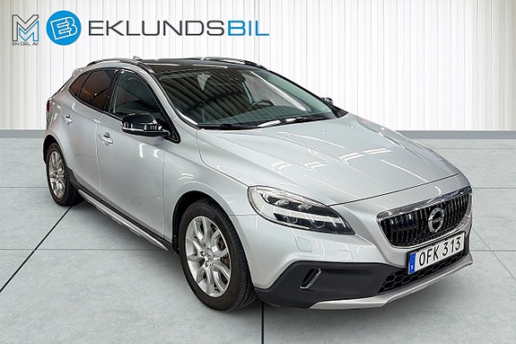 Volvo V40 Cross Country 7 of 22