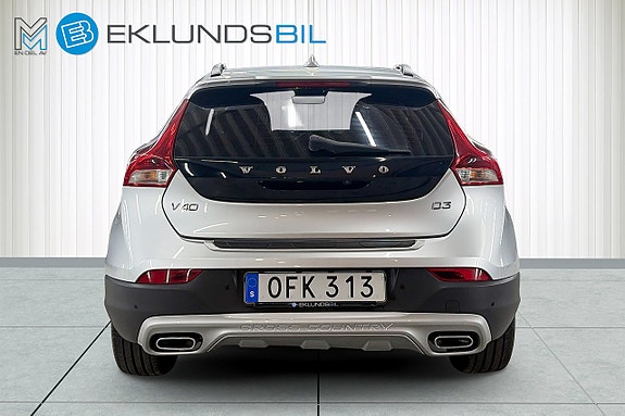 Volvo V40 Cross Country 5 of 22