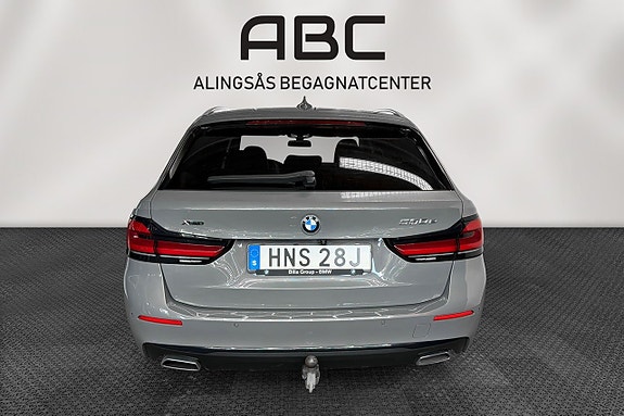 BMW 530e 4 of 5