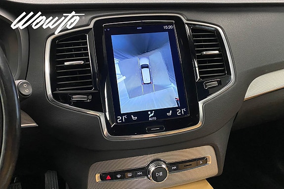 Volvo XC90 18 of 24