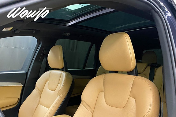Volvo XC90 12 of 24