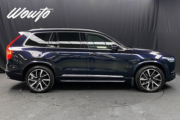 Volvo XC90 3 of 5