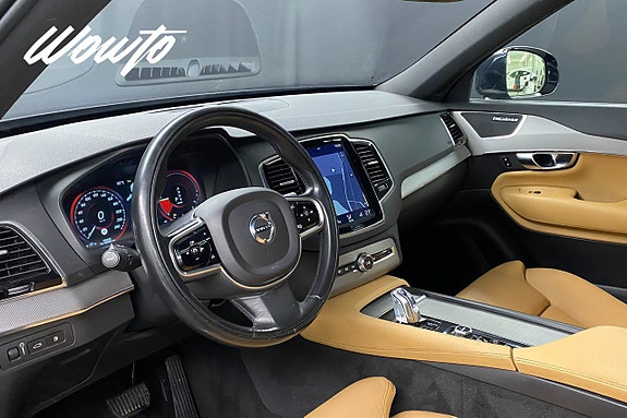 Volvo XC90 8 of 24