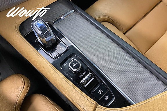 Volvo XC90 17 of 24