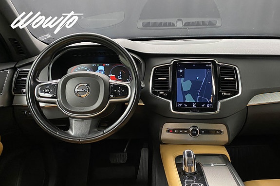 Volvo XC90 22 of 24