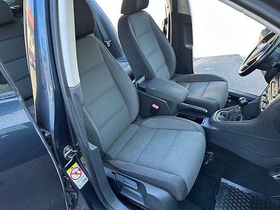 Volkswagen Golf VI 11 of 21