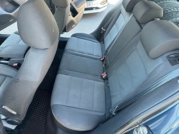 Volkswagen Golf VI 13 of 21