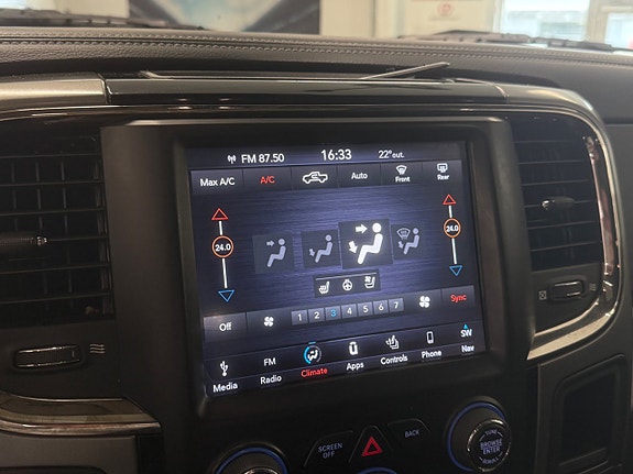 Dodge RAM 1500 10 of 19