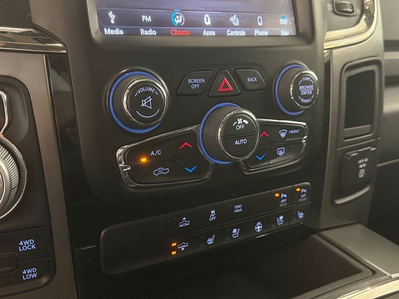 Dodge RAM 1500 8 of 19