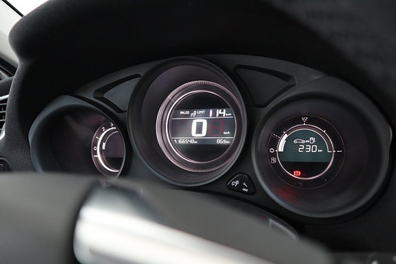 Citroen C4 14 of 21