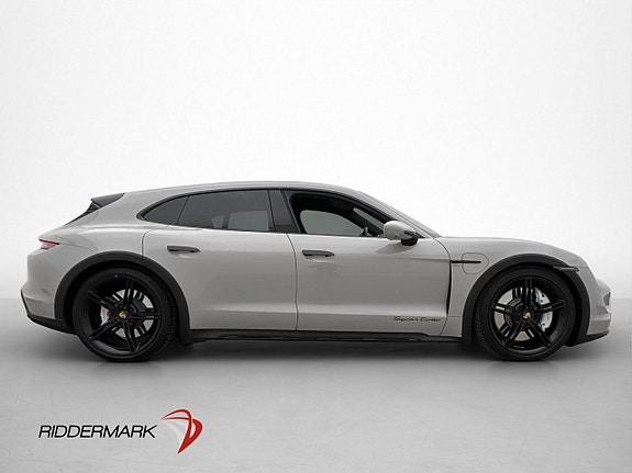 Porsche Taycan 8 of 30